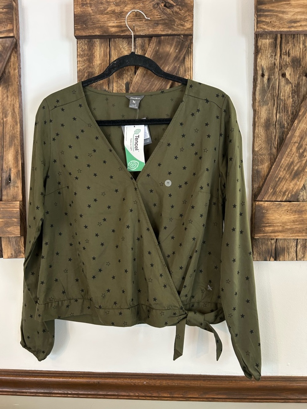 NWT Eddie Bauer Wrap Top Green Size Small